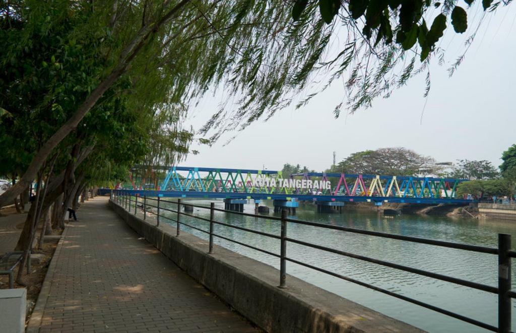 Amaris Hotel Tangerang Kültér fotó